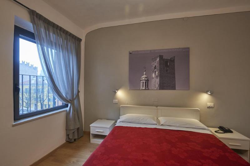 Due Guerrieri Mantova Hotel Exterior foto