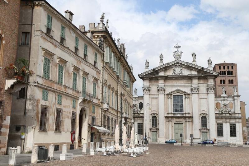 Due Guerrieri Mantova Hotel Exterior foto