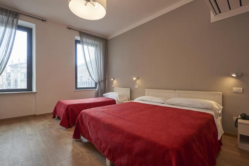 Due Guerrieri Mantova Hotel Exterior foto